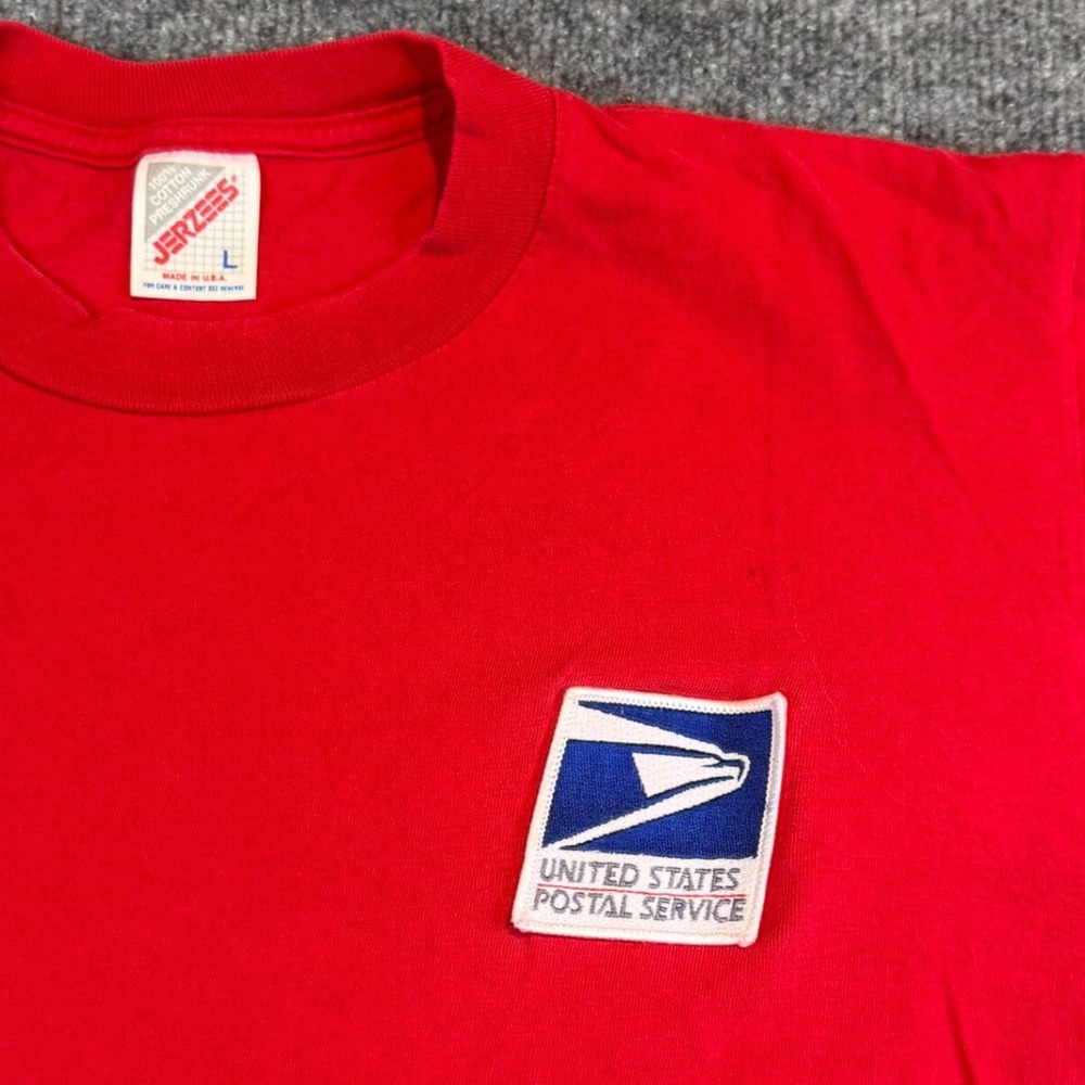 Vintage 90's USPS United States Postal Service T-Shirt Red Made in‎ USA Large